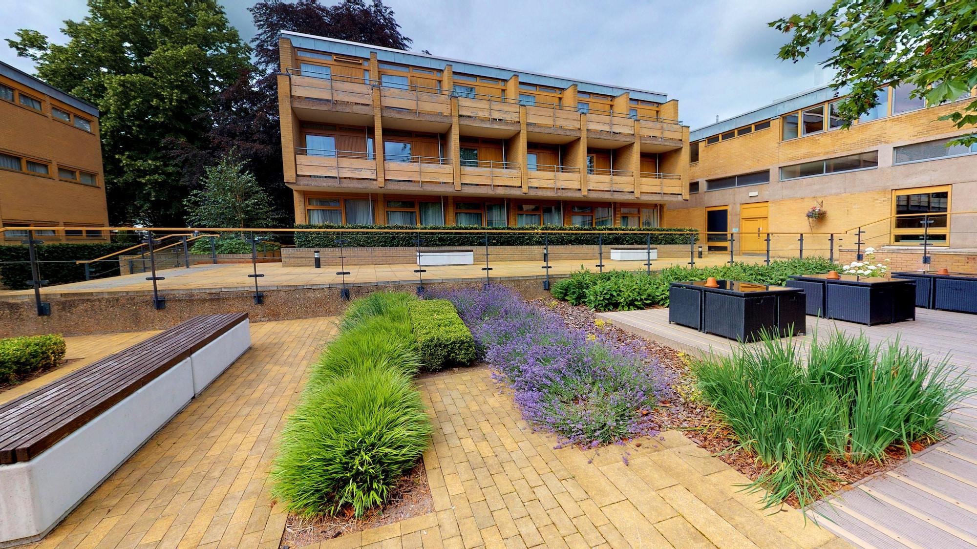 College Court Hotel Leicester Exterior photo
