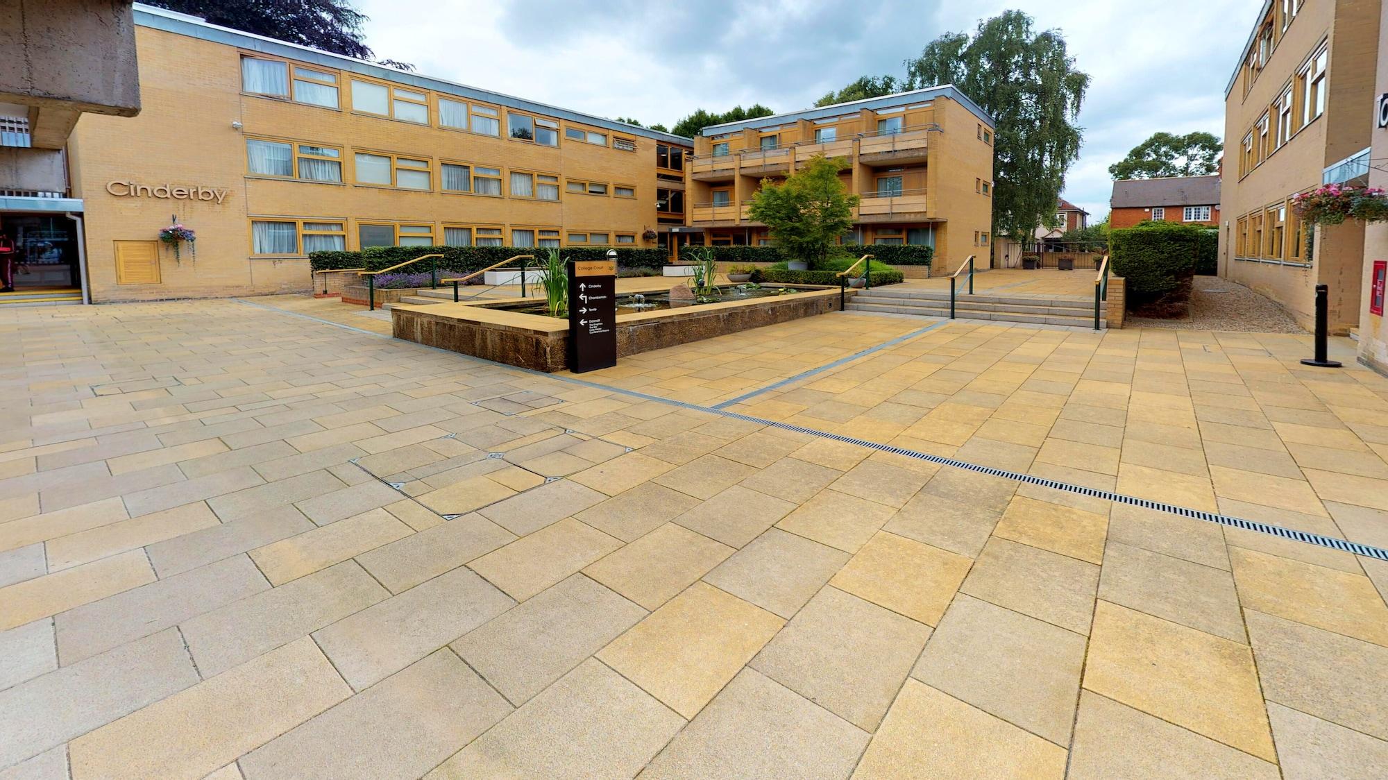 College Court Hotel Leicester Exterior photo